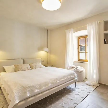 Church Lane Residences Apartamento *