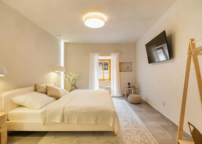 Daire Church Lane Residences